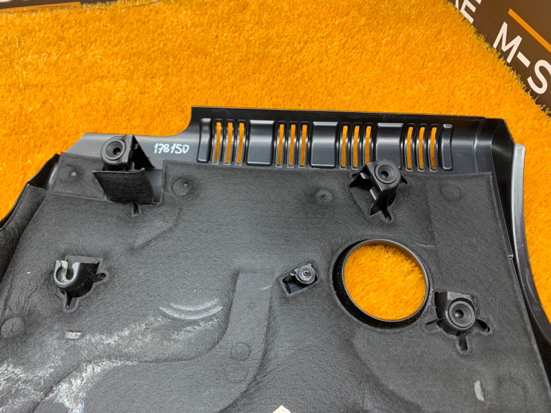 крышка двигателя, 2000 рублей, Красноярск