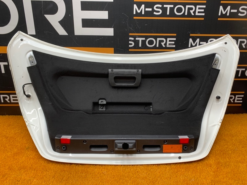 крышка багажника, 5000 рублей, Красноярск