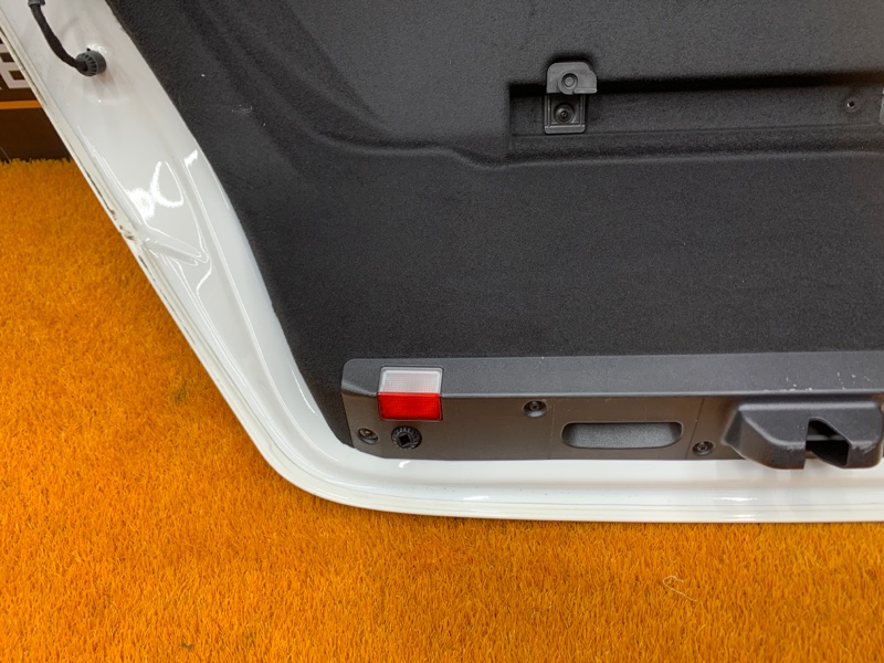 крышка багажника, 5000 рублей, Красноярск