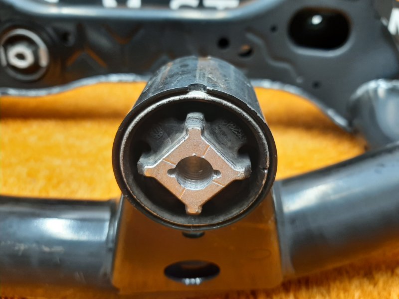 Балка поперечная (подрамник), 4500 рублей, Красноярск