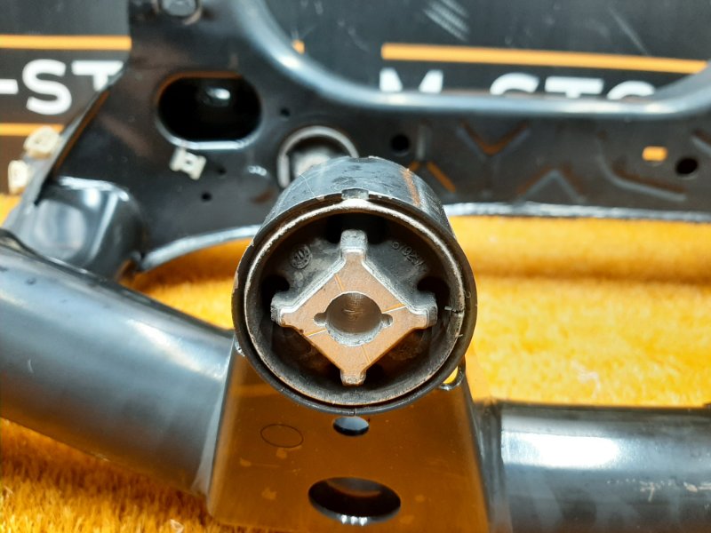 Балка поперечная (подрамник), 4500 рублей, Красноярск