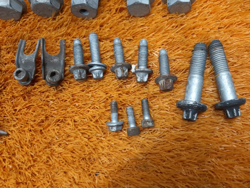 Болты и гайки задней подвески, 630 рублей, Красноярск