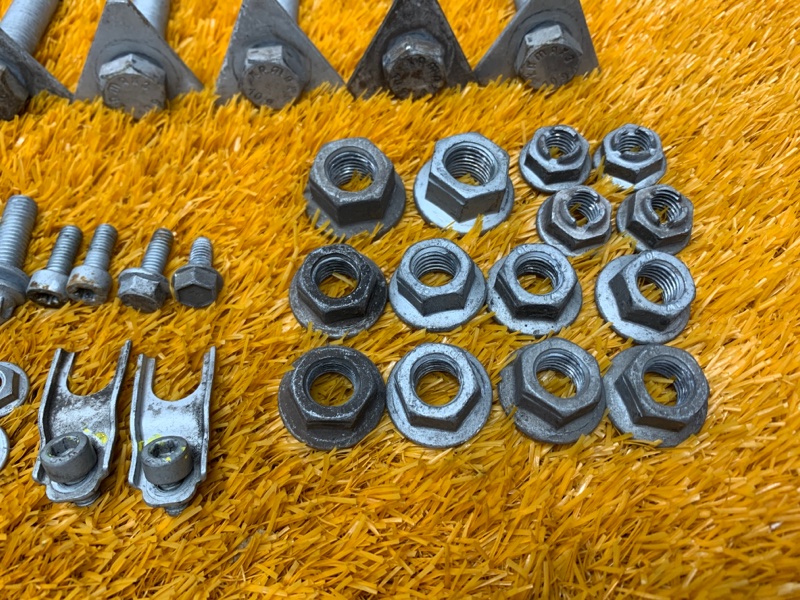 Болты и гайки задней подвески, 630 рублей, Красноярск