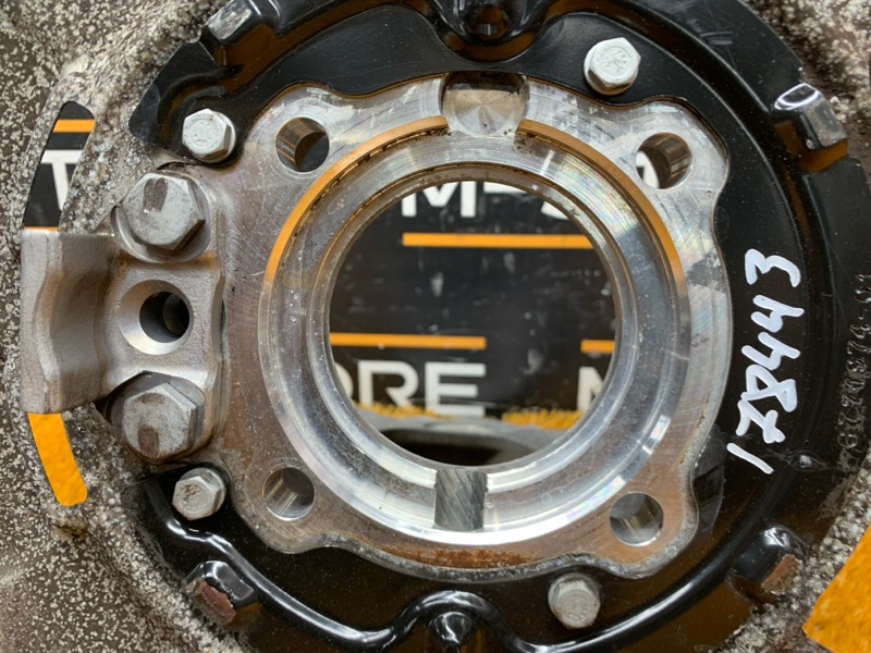 кулак поворотный, 1000 рублей, Красноярск