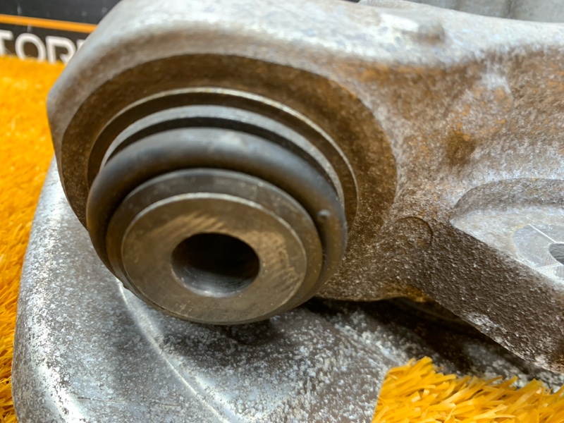 кулак поворотный, 1000 рублей, Красноярск