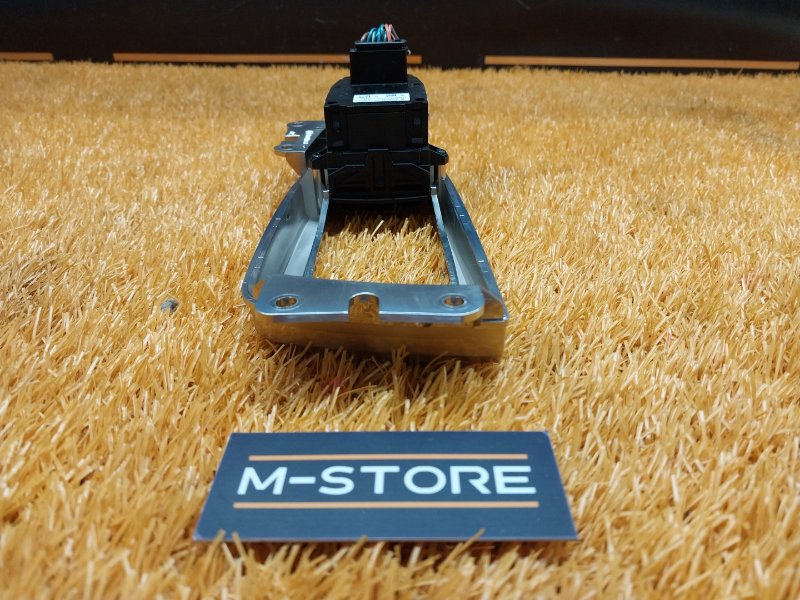 Кнопка стояночного тормоза, 500 рублей, Красноярск