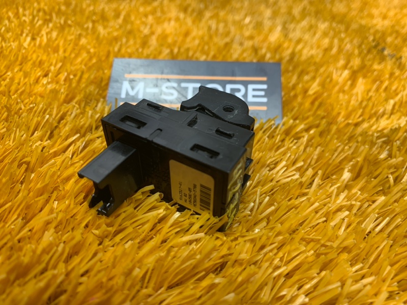 кнопка стеклоподъемника, 200 рублей, Красноярск