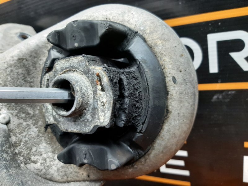 Балка поперечная (подрамник), 1690 рублей, Красноярск