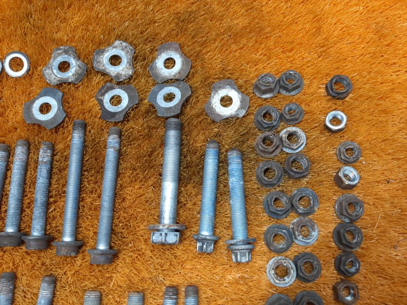 Болты и гайки задней подвески, 630 рублей, Красноярск