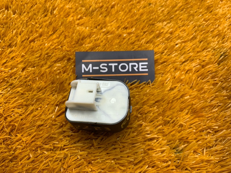 Кнопка регулировки зеркал, 500 рублей, Красноярск