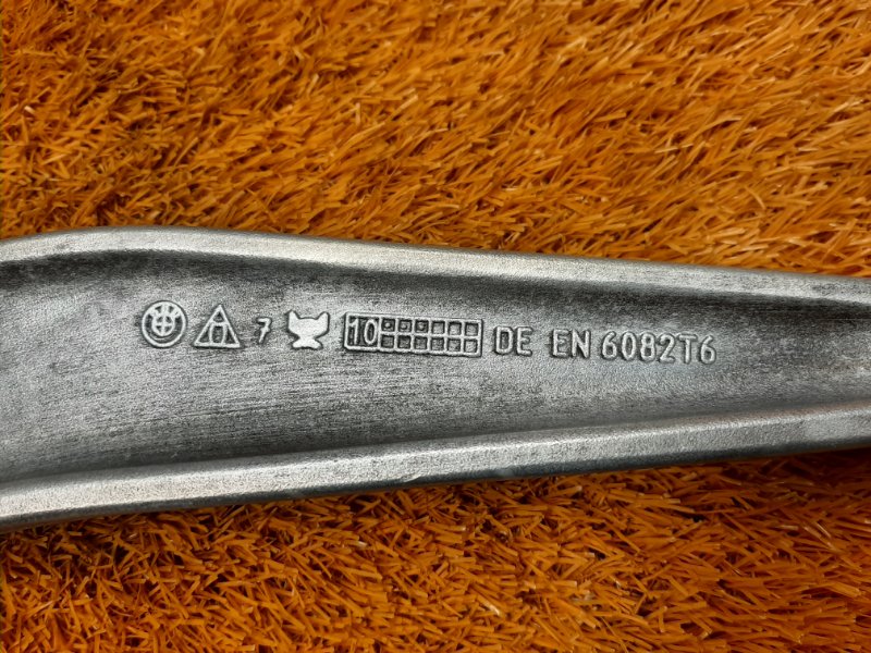 Рычаг подвески верхний, 1000 рублей, Красноярск