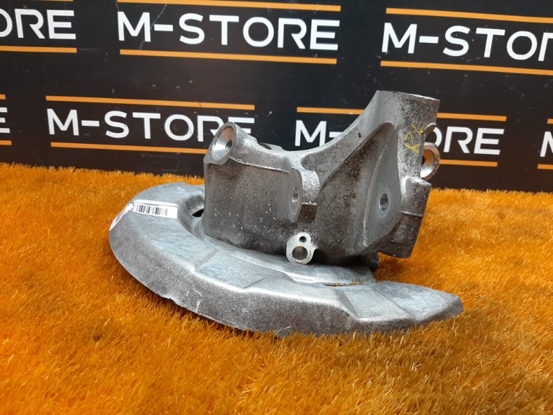 кулак поворотный, 2000 рублей, Красноярск