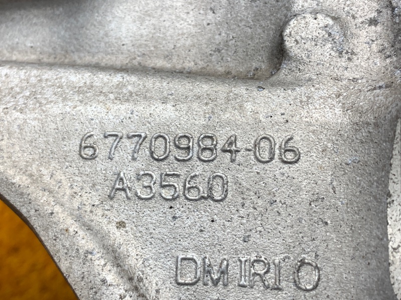 кулак поворотный, 1000 рублей, Красноярск