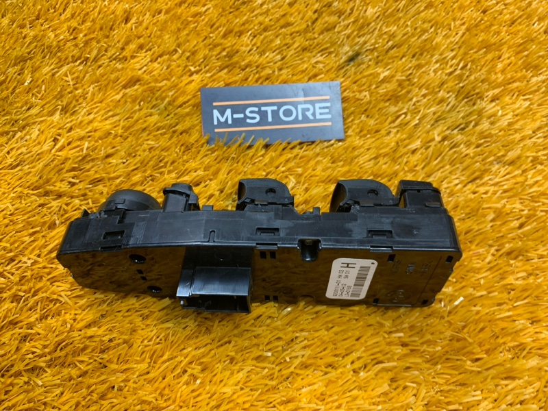 Блок управления стеклоподъемниками, 1000 рублей, Красноярск