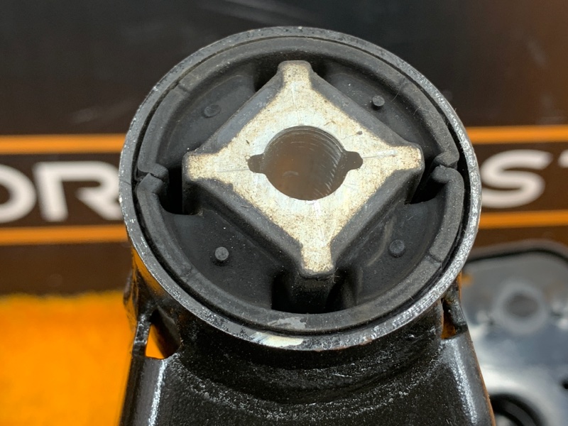 Балка поперечная (подрамник), 2500 рублей, Красноярск