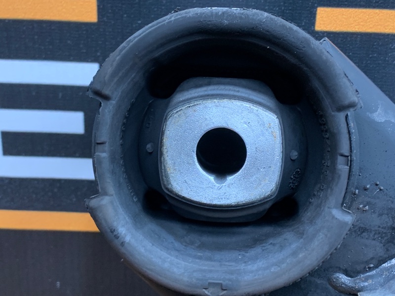 Балка поперечная (подрамник), 2500 рублей, Красноярск