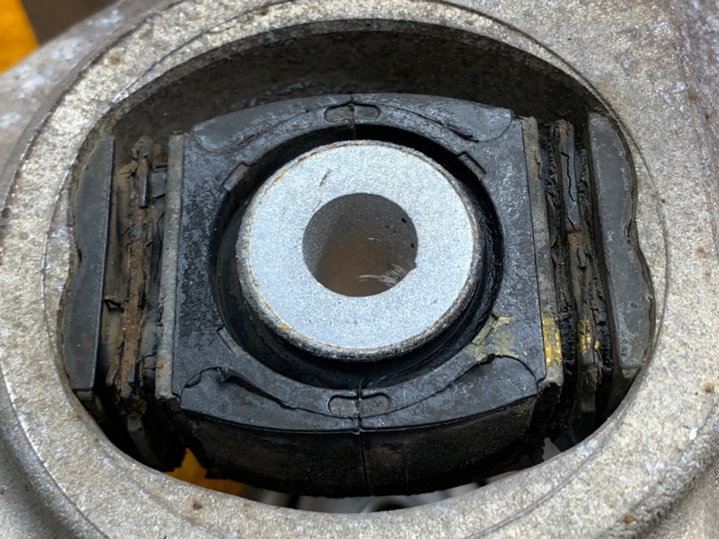 кулак поворотный, 1400 рублей, Красноярск