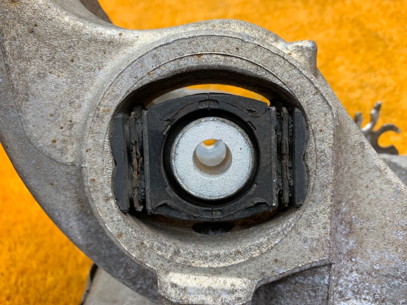 кулак поворотный, 1400 рублей, Красноярск