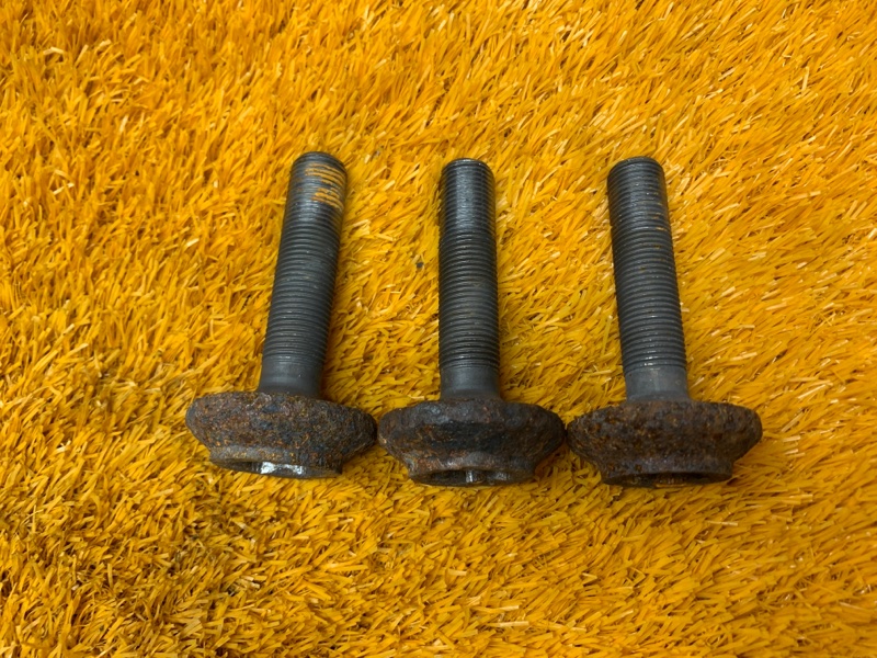 Болт привода, 200 рублей, Красноярск