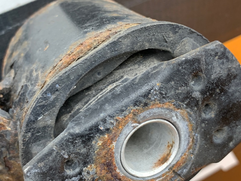 Балка поперечная (подрамник), 6000 рублей, Красноярск