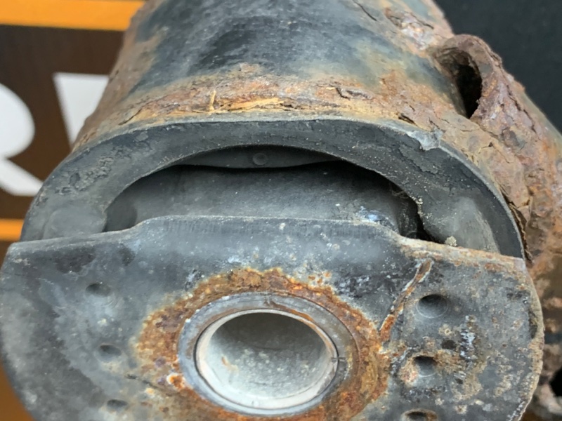 Балка поперечная (подрамник), 6000 рублей, Красноярск