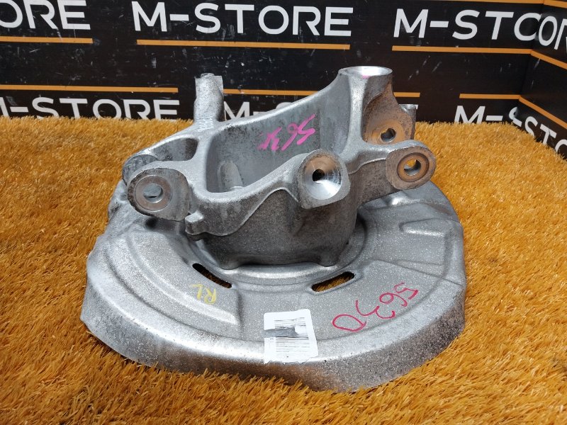 кулак поворотный, 1000 рублей, Красноярск