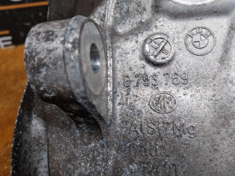 кулак поворотный, 1000 рублей, Красноярск