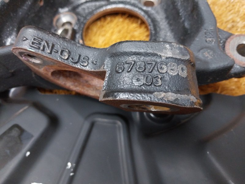 кулак поворотный, 2000 рублей, Красноярск