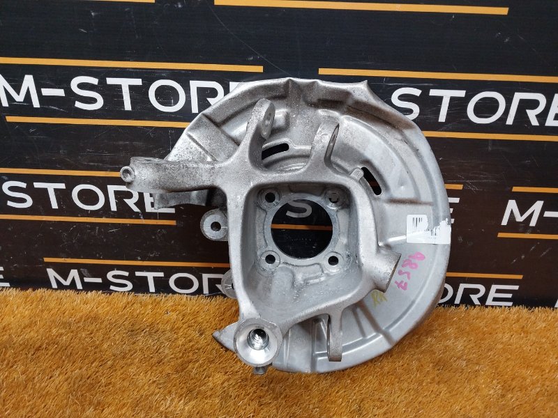 кулак поворотный, 1000 рублей, Красноярск