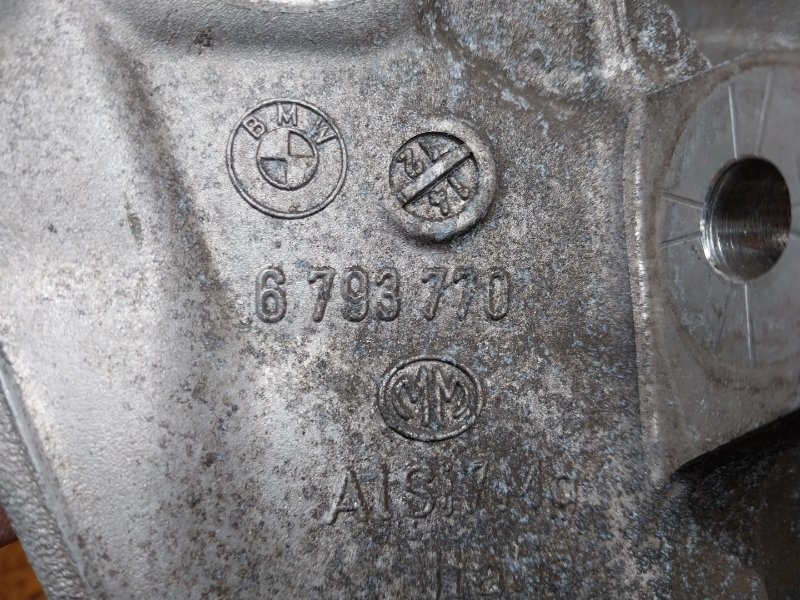 кулак поворотный, 1000 рублей, Красноярск