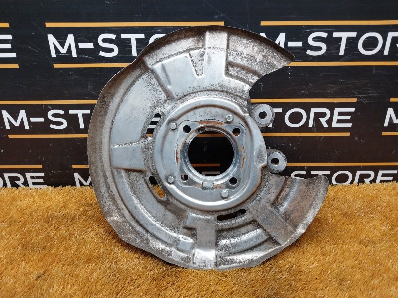 кулак поворотный, 1000 рублей, Красноярск