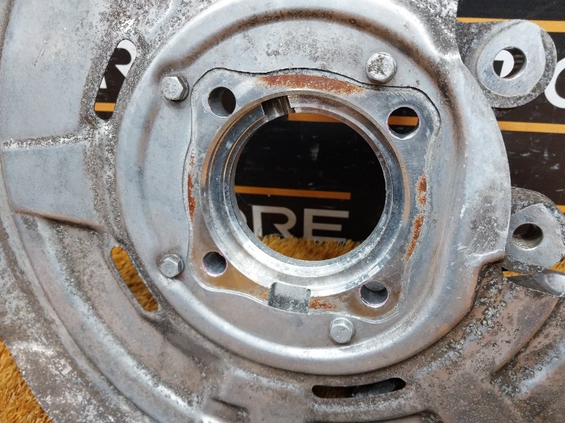 кулак поворотный, 1000 рублей, Красноярск