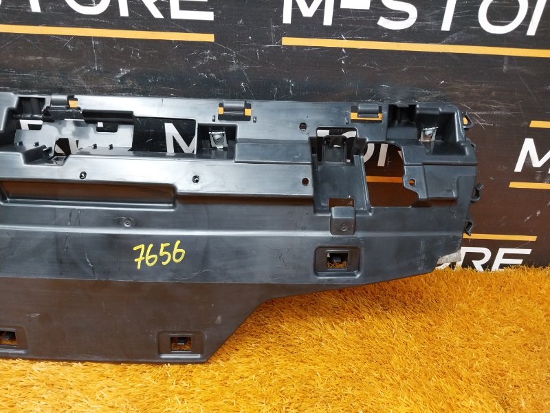 крепление бампера, 930 рублей, Красноярск