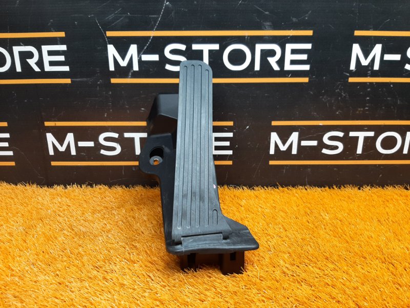 педаль газа, 500 рублей, Красноярск