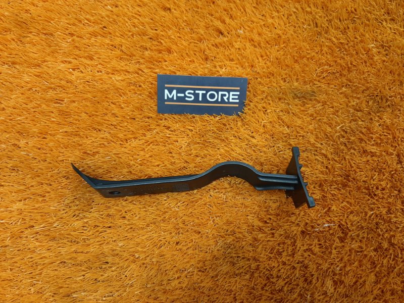 крепление бампера, 300 рублей, Красноярск