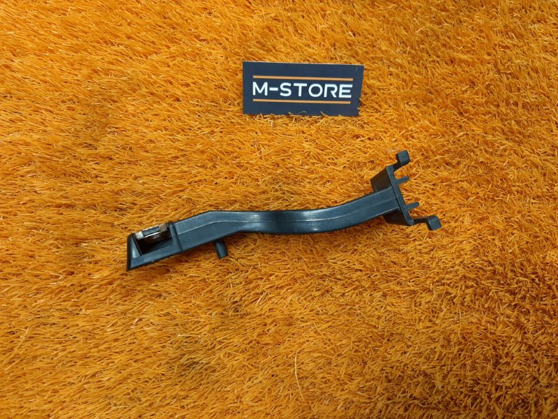 крепление бампера, 340 рублей, Красноярск