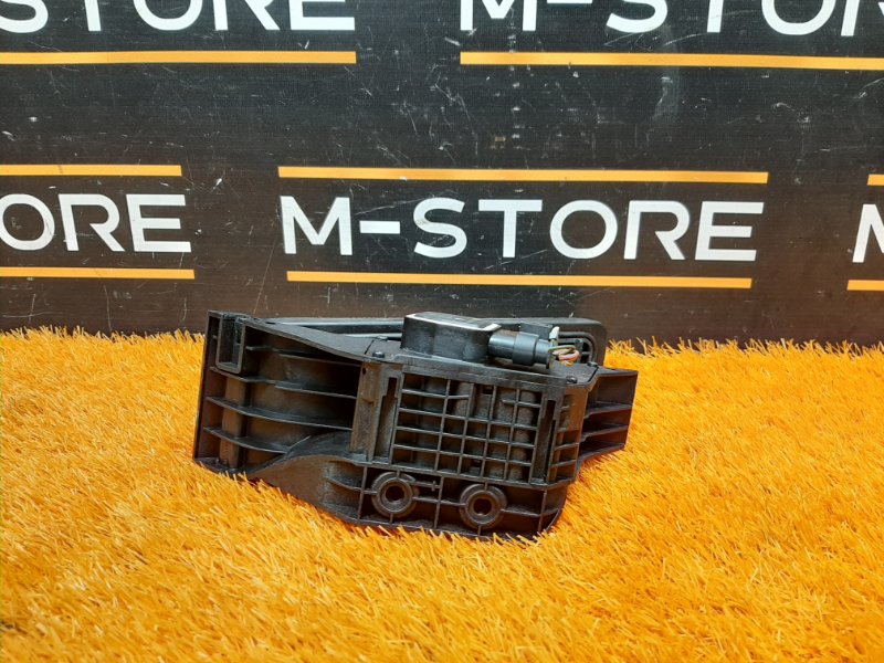 педаль газа, 1000 рублей, Красноярск