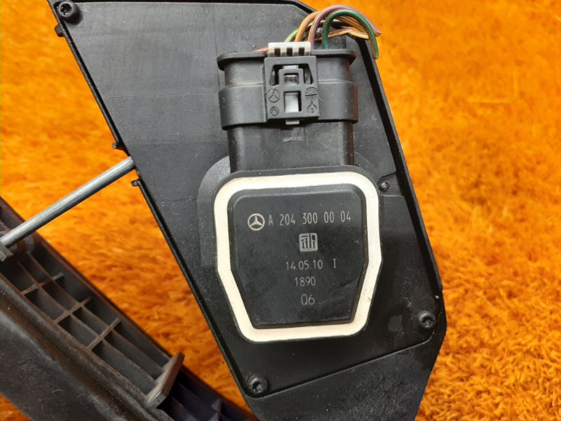 педаль газа, 1000 рублей, Красноярск