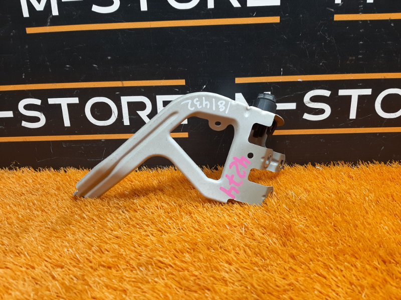 крепление крыла, 980 рублей, Красноярск