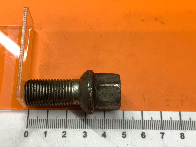 болт колесный, 1400 рублей, Красноярск