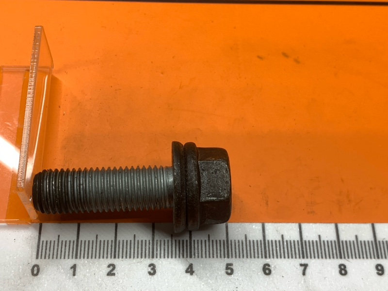 Болт суппорта, 200 рублей, Красноярск