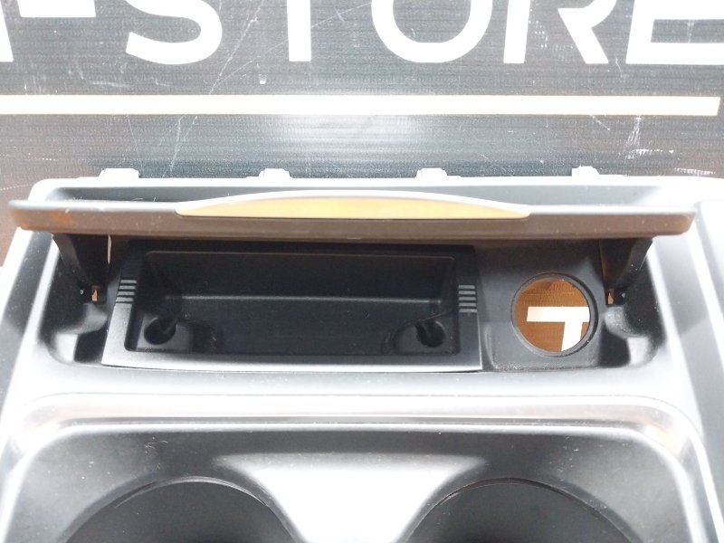 Накладка центральной консоли, 2000 рублей, Красноярск