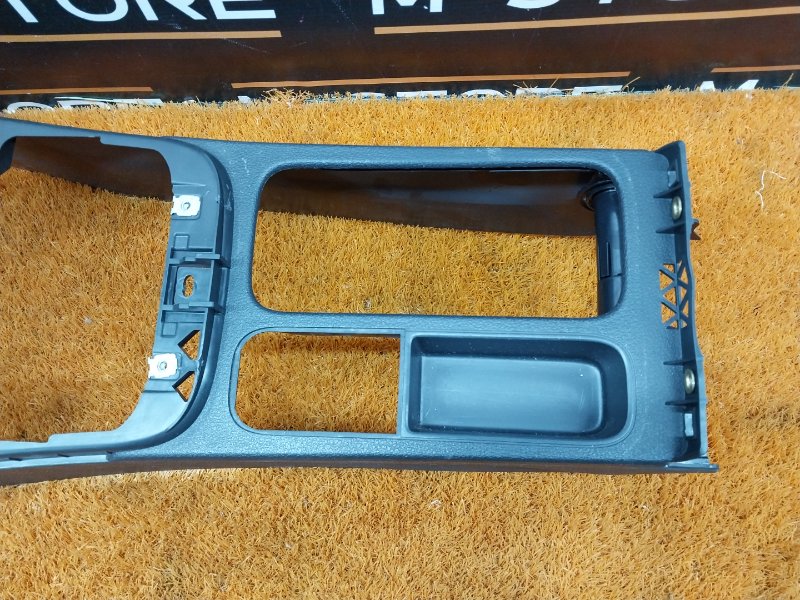 Консоль между сидений, 670 рублей, Красноярск