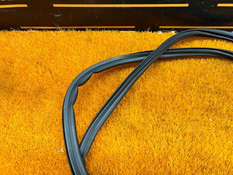 Уплотнитель капота, 1520 рублей, Красноярск