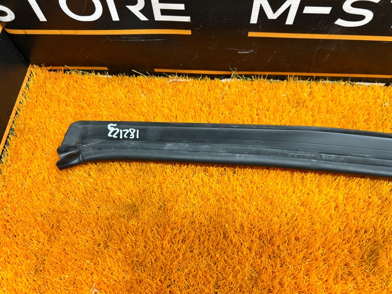 Уплотнитель капота, 610 рублей, Красноярск