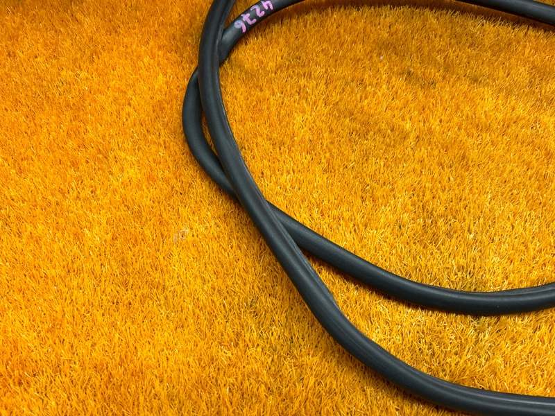 Уплотнитель капота, 630 рублей, Красноярск