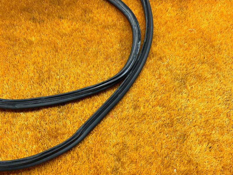 Уплотнитель капота, 630 рублей, Красноярск