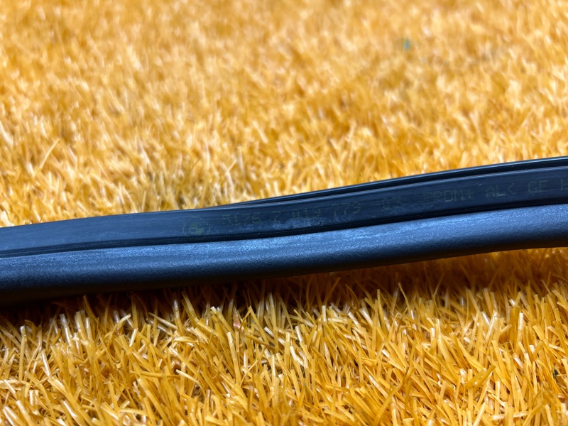 Уплотнитель капота, 630 рублей, Красноярск