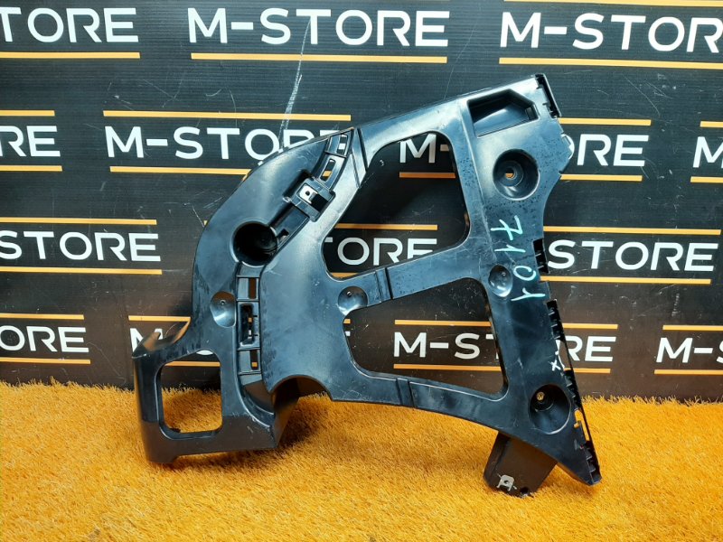 крепление бампера, 800 рублей, Красноярск