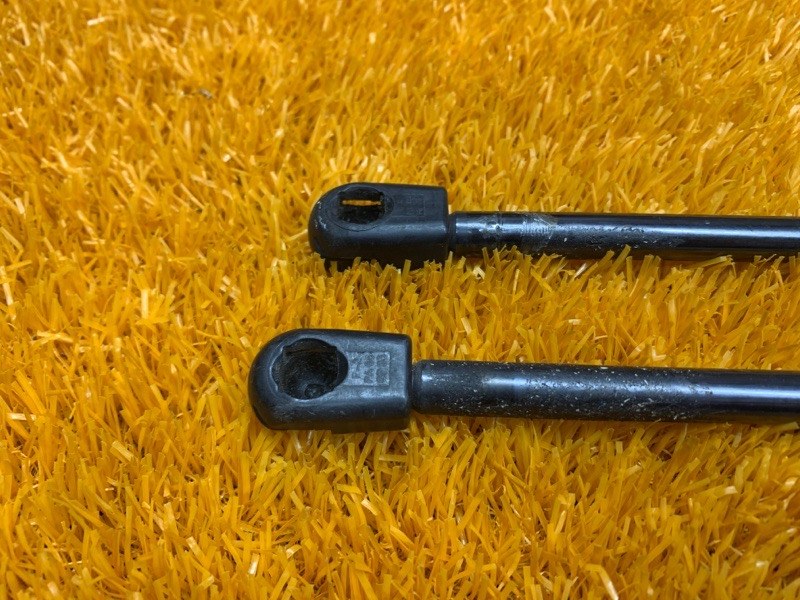 амортизатор багажника, 860 рублей, Красноярск